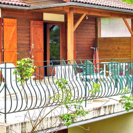 Chalet Charmant A Saint-Gerons Avec Piscine Partagee 외부 사진