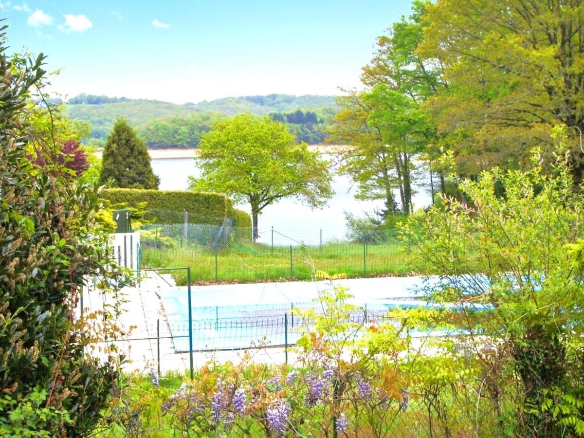 Chalet Charmant A Saint-Gerons Avec Piscine Partagee 외부 사진